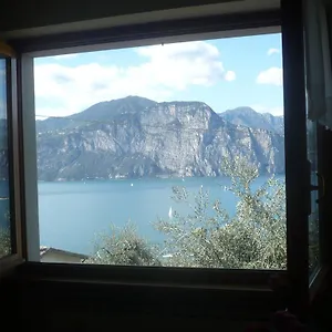 https://appartamento-michela-brenzone.hotelinveneto.com