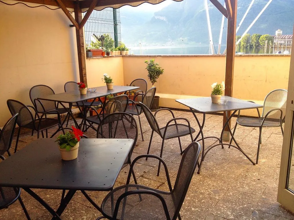 Ostello Del Porto Lovere Italien