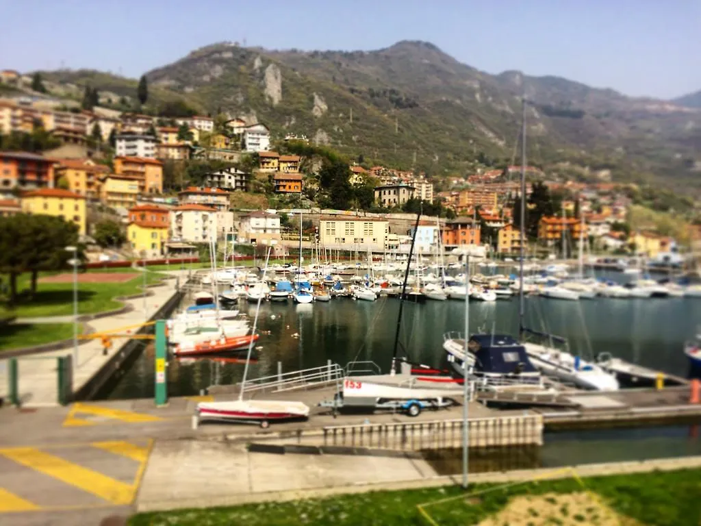 Ostello Del Porto Lovere